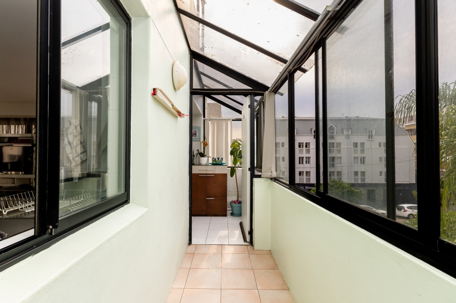 To Let 2 Bedroom Property for Rent in Sea Point Western Cape